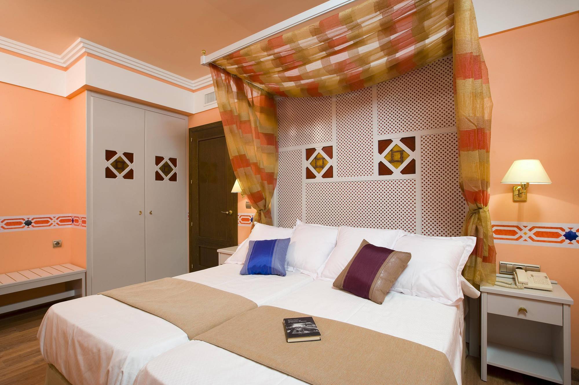Suites Gran Via 44 Granada Værelse billede