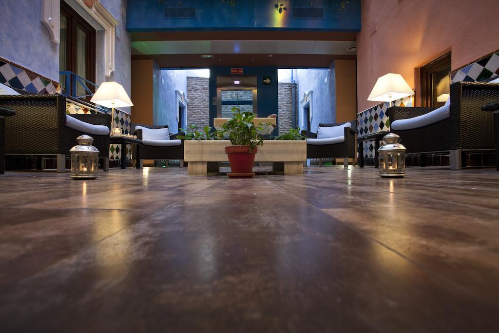 Suites Gran Via 44 Granada Eksteriør billede